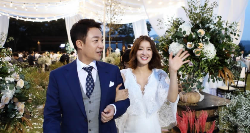 "Lookout" Dizisinin Başrol Oyuncusu Lee Si-Young’ın Düğün Töreninden Fotoğraflar Yayımlandı