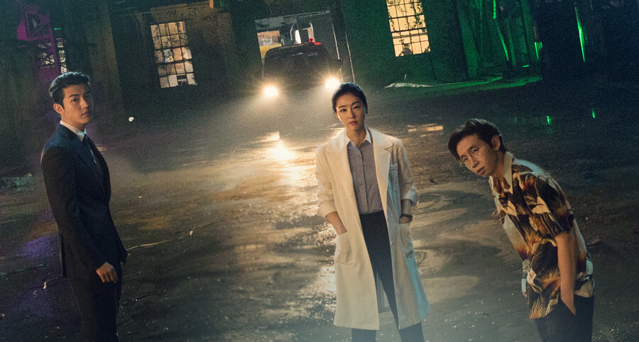 "Doctor Detective" Dizisinin Yeni Afişleri Yayımlandı